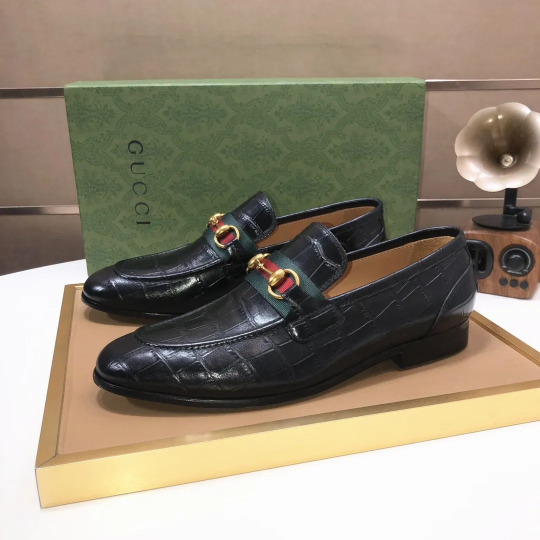 Men's shoes 💰580💰[GUCCI—Gucci] The latest high-end version of Gucci. Official website new model. Available at the same time at counters, the uppers are made of original cowhide imported from Italy/matched with the original special material splicing design concept; "highlight, high-end, grade, extravagance" and exquisite workmanship (original mesh fabric) sole: original factory special outsole size (38-45) (custom-made 45 non-returnable)